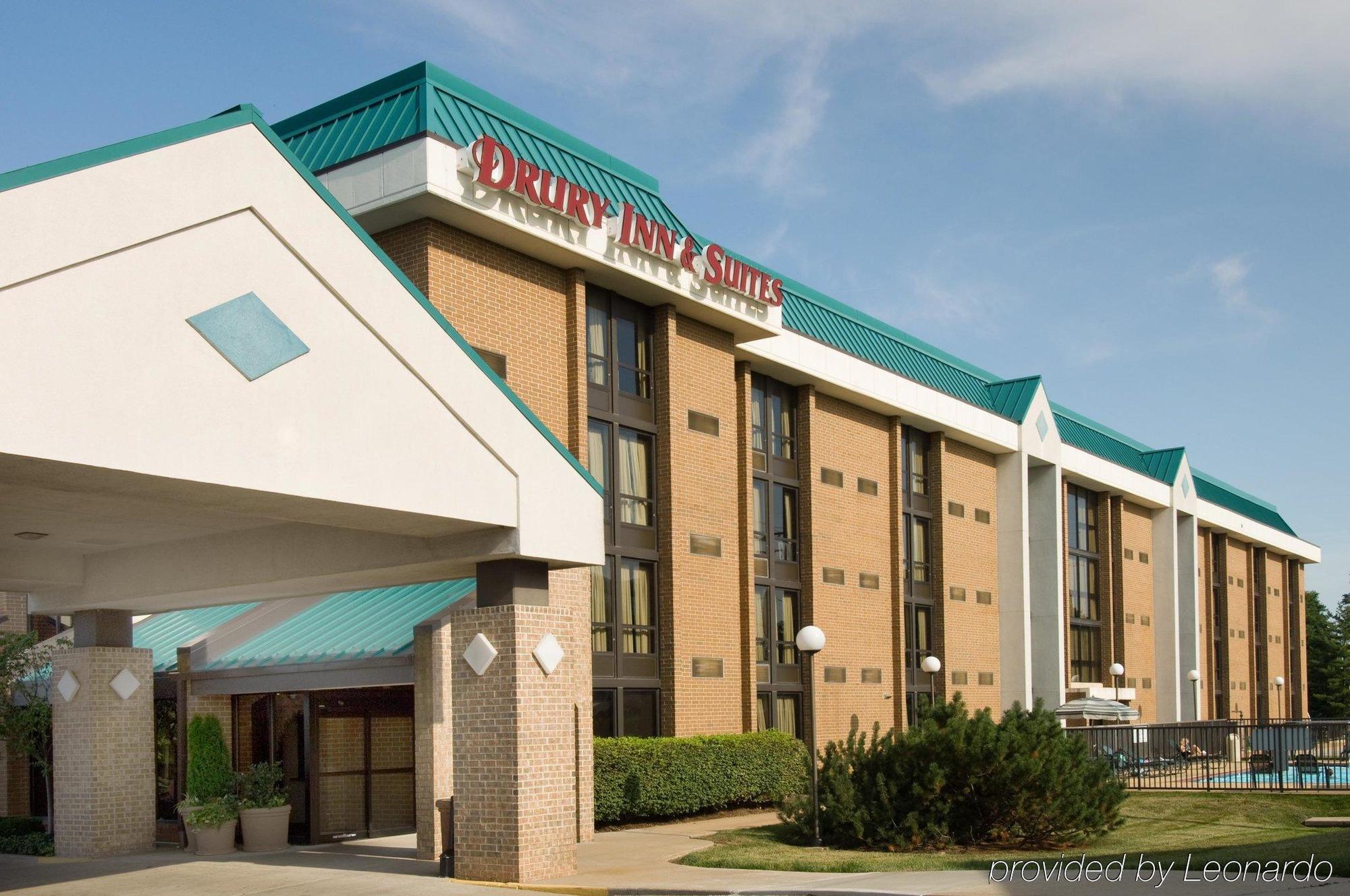 Drury Inn & Suites Greensboro Bagian luar foto